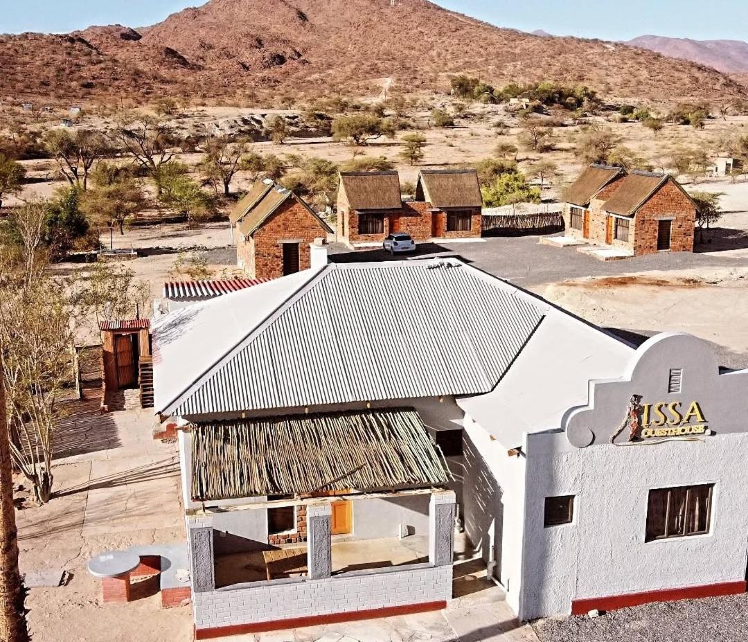 Issa Guesthouse Usakos Eksteriør billede